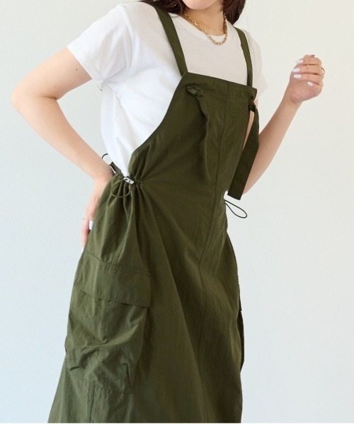 ECRIRE（エクリール）の「ミリタリーパラシュートジャンパースカート（ジャンパースカート・レディース・ブラック/カーキ・M）」の11枚目の写真