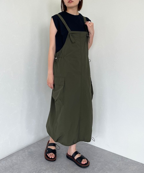 ECRIRE（エクリール）の「ミリタリーパラシュートジャンパースカート（ジャンパースカート・レディース・ブラック/カーキ・M）」の19枚目の写真