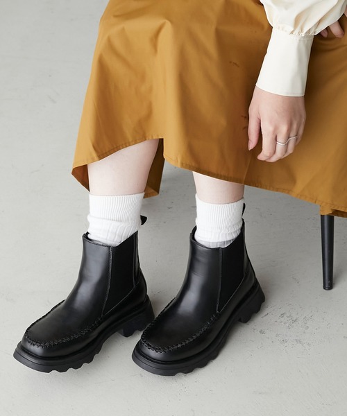 BONLECILL(ボンルシール)の「ステッチデザイン サイドゴアブーツ(ブーツ・レディース・ブラック/ブラウン/アイボリー・XL/L/M/S)」の12枚目の写真