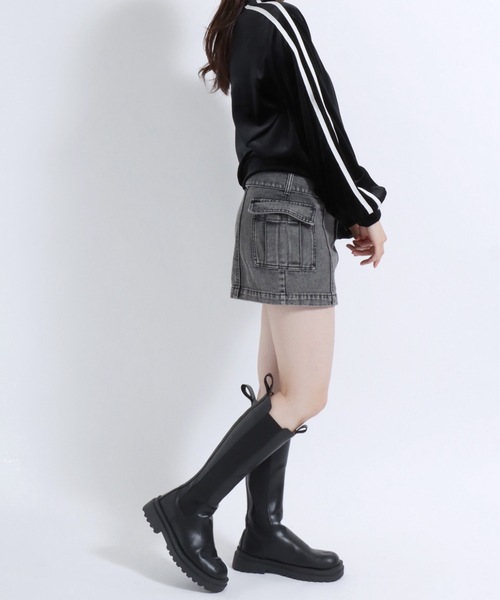 Salong hameu(サロン ハミュー)の「サイドライン ベロアハーフジップ スウェット トップス 長袖/プルオーバー トレーナー レディース(スウェット・レディース・ブラック/ブルー/アイボリー・M/L)」の5枚目の写真