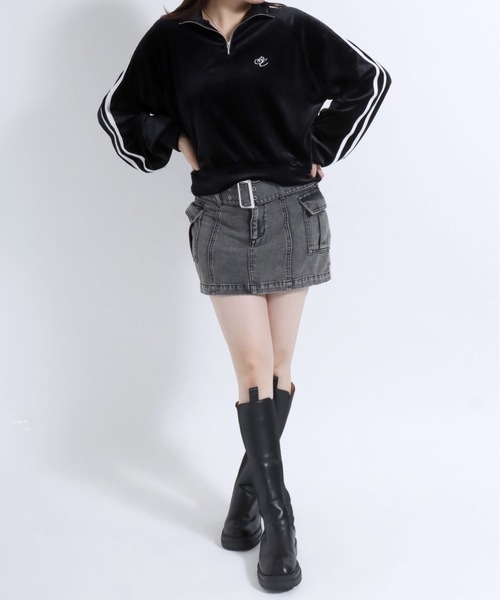 Salong hameu(サロン ハミュー)の「サイドライン ベロアハーフジップ スウェット トップス 長袖/プルオーバー トレーナー レディース(スウェット・レディース・ブラック/ブルー/アイボリー・M/L)」の4枚目の写真