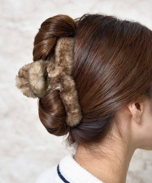 ヘアアクセサリー Hima 楽天市場】ヘアチャーム 透かしフラワーxストーン パール 5個
