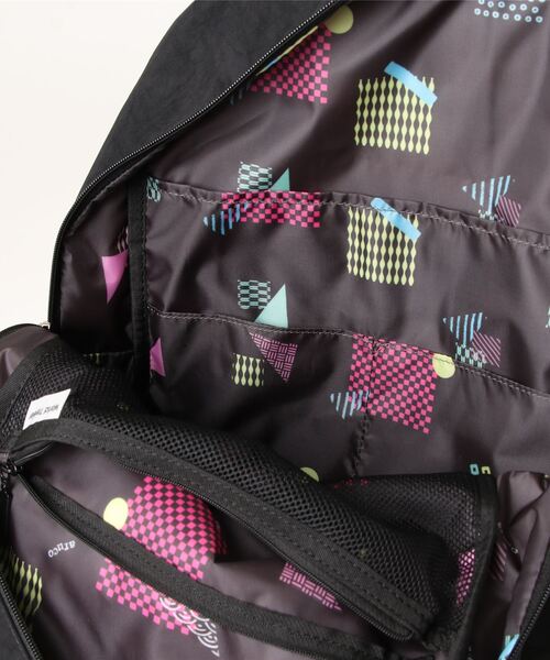 World Traveler(ワールドトラベラー)の「World Traveler/ワールドトラベラー リュックサック aruco by WT マイラ No.17465(バックパック/リュック・レディース・グレー/ベージュ系その他/ネイビー/ピンク/ブラック・FREE)」の8枚目の写真