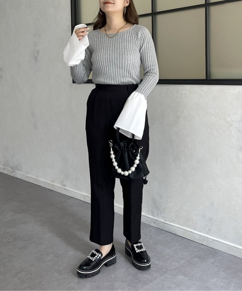 prose verse（プロズヴェール）の「フレアスリーブボートネックリブニット（ニット/セーター・レディース・ネイビー/グレー/ブラック/アイボリー・MEDIUM）」の6枚目の写真