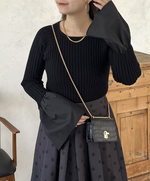 prose verse（プロズヴェール）の「フレアスリーブボートネックリブニット（ニット/セーター・レディース・ネイビー/グレー/ブラック/アイボリー・MEDIUM）」の16枚目の写真