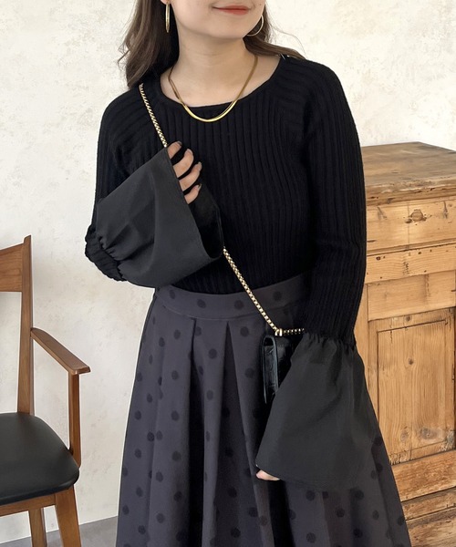 prose verse（プロズヴェール）の「フレアスリーブボートネックリブニット（ニット/セーター・レディース・ネイビー/グレー/ブラック/アイボリー・MEDIUM）」の17枚目の写真