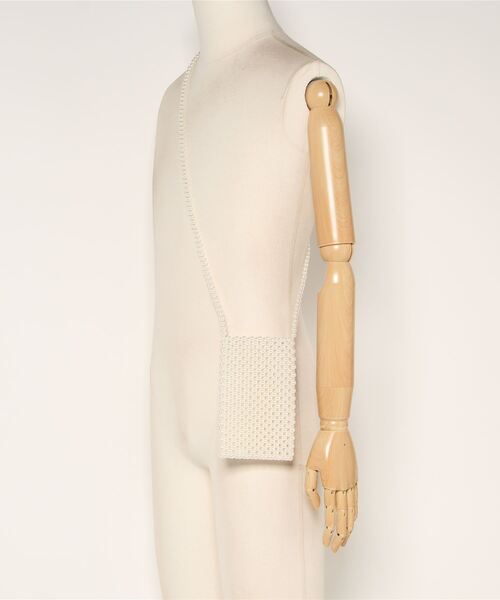 ketty（ケティ）の「パールスマホショルダーポーチ（ショルダーバッグ・レディース・オフホワイト・FREE）」の2枚目の写真