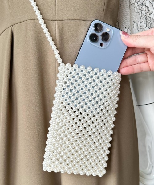 ketty（ケティ）の「パールスマホショルダーポーチ（ショルダーバッグ・レディース・オフホワイト・FREE）」の12枚目の写真