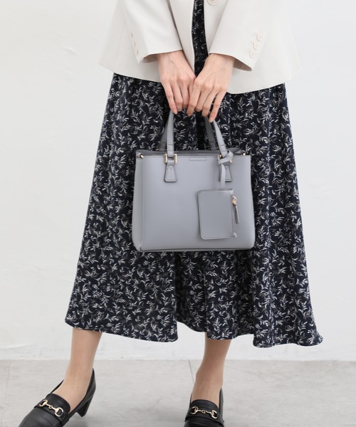 Honeys(ハニーズ)の「軽量両あおりハンドバッグ(ハンドバッグ・レディース・ライトベージュ/ブルーグレー/アイボリー/ブラック/スモークピンク/グレー/ブラウン・FREE)」の10枚目の写真