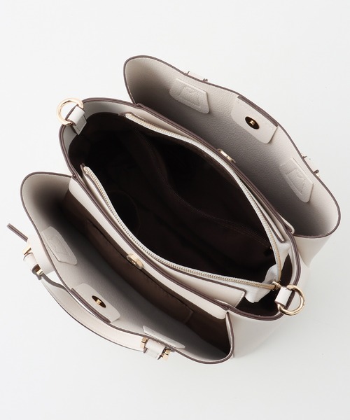 Honeys(ハニーズ)の「軽量両あおりハンドバッグ(ハンドバッグ・レディース・ライトベージュ/ブルーグレー/アイボリー/ブラック/スモークピンク/グレー/ブラウン・FREE)」の15枚目の写真