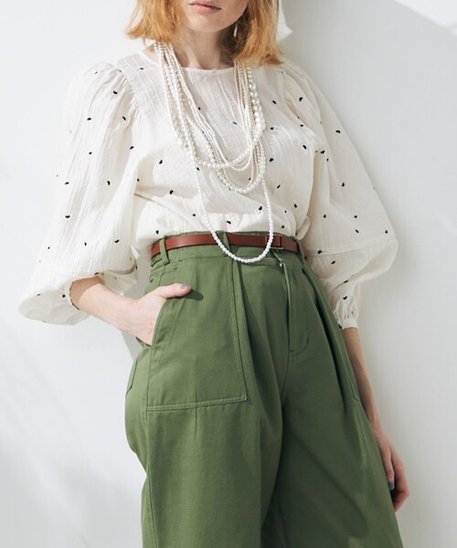 fredy emue（フレディエミュ）の「ハート刺繍袖ボリュームブラウス（シャツ/ブラウス・レディース・ホワイト系その他/パープル系その他/ブルー系その他/ブラック系その他・38）」の22枚目の写真