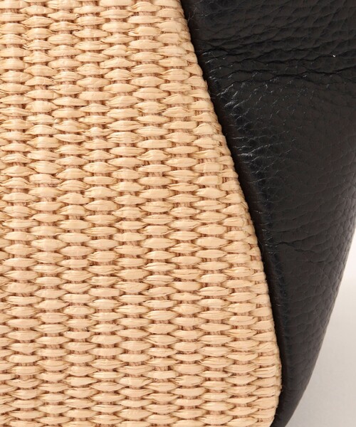 marco masi（マルコマージ）の「【MARCO MASI/ マルコマージ】レザー×ラフィア調ワンハンドルトートバッグ（トートバッグ・レディース・ホワイト/ブラック・FREE）」の21枚目の写真