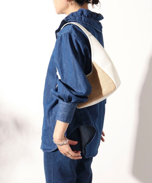 marco masi（マルコマージ）の「【MARCO MASI/ マルコマージ】レザー×ラフィア調ワンハンドルトートバッグ（トートバッグ・レディース・ホワイト/ブラック・FREE）」の6枚目の写真