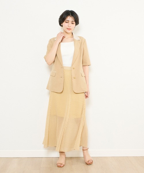 INED CLARO（イネドクラロ）の「リフラクスハーフスリーブジャケット（テーラードジャケット・レディース・キャメル/チャコールグレー・フリー）」の5枚目の写真