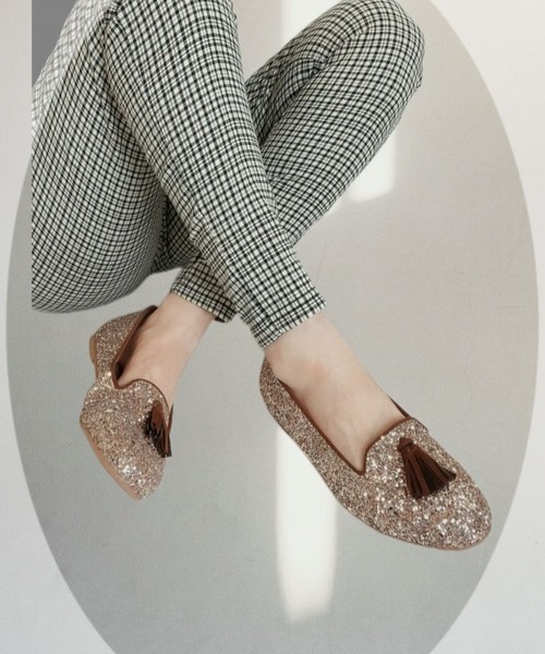 Sugar Sugar(シュガーシュガー)の「【SUGAR SUGAR】タッセル グリッター フラットシューズ(5859)(バレエシューズ・レディース・ブラック/シルバー/ゴールド・S/M/L/LL)」の3枚目の写真