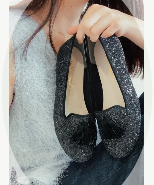 Sugar Sugar(シュガーシュガー)の「【SUGAR SUGAR】タッセル グリッター フラットシューズ(5859)(バレエシューズ・レディース・ブラック/シルバー/ゴールド・S/M/L/LL)」の2枚目の写真