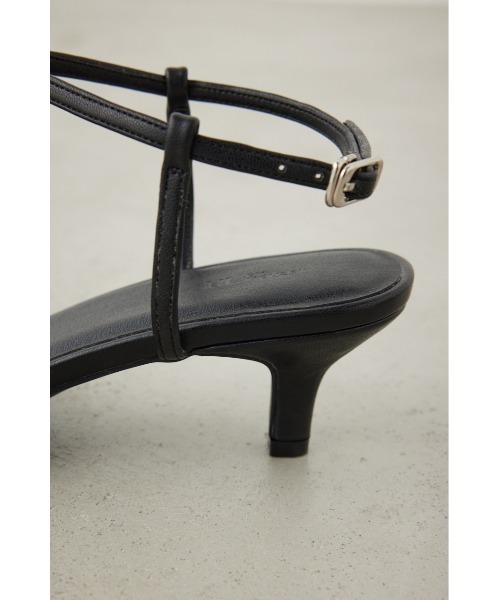 AZUL by moussy（アズールバイマウジー）の「インステップストラップサンダル（サンダル・レディース・グレー/ブラック・SMALL/MEDIUM/LARGE）」の10枚目の写真