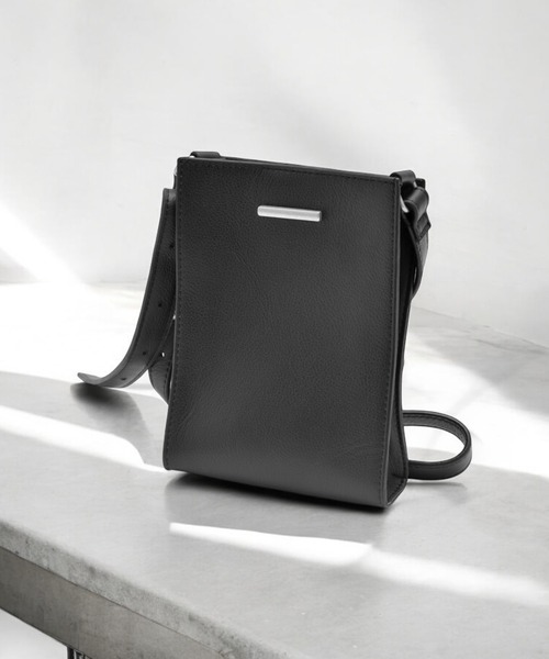 DEVICE（デバイス）の「Rename 本革 レザー シンプル スクエア ミニ