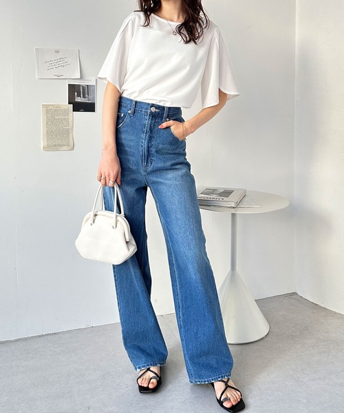 夏にぴったり！ひんやりスリット入りフレアースリーブＴブラウス