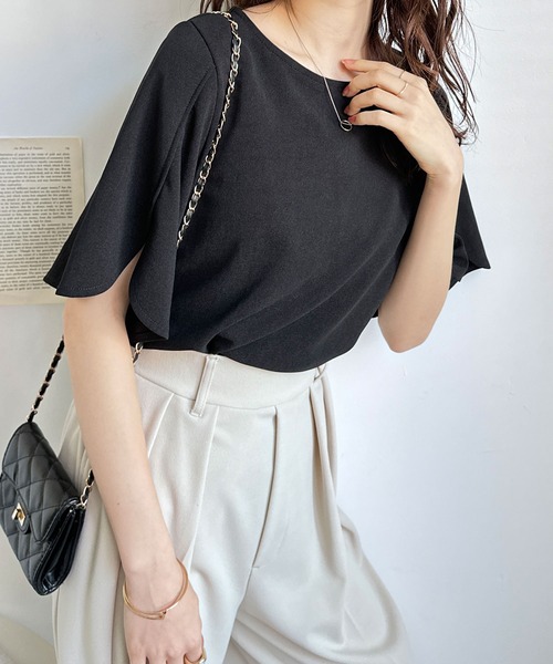夏にぴったり！ひんやりスリット入りフレアースリーブＴブラウス