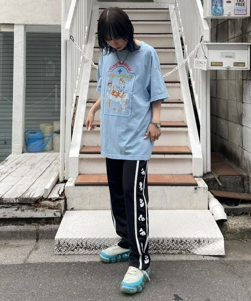 Candy Stripper（キャンディストリッパー）の「TINY MEDICAL BIG Tシャツ（Tシャツ/カットソー・レディース・オフホワイト/ライトブルー/ブラック/ピンク・2）」の9枚目の写真