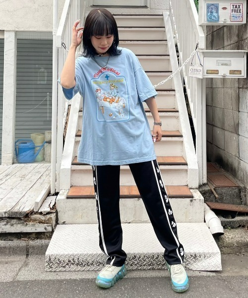 Candy Stripper（キャンディストリッパー）の「TINY MEDICAL BIG Tシャツ（Tシャツ/カットソー・レディース・オフホワイト/ライトブルー/ブラック/ピンク・2）」の8枚目の写真