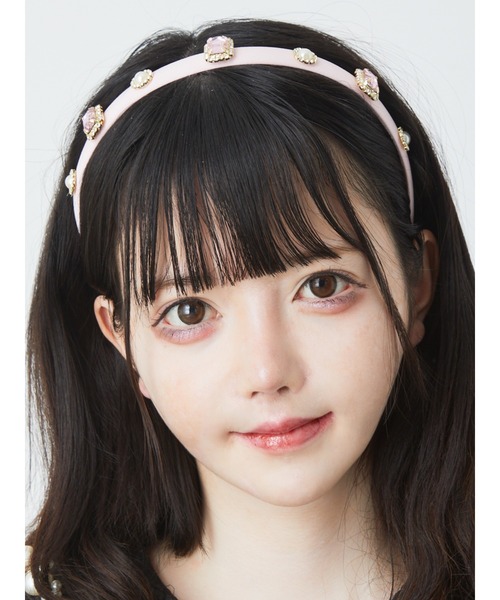 Ank Rouge(アンクルージュ)の「推し活ビジューカチューシャ(カチューシャ・レディース・ピンク/ホワイト/ブラック/パープル・FREE)」の5枚目の写真