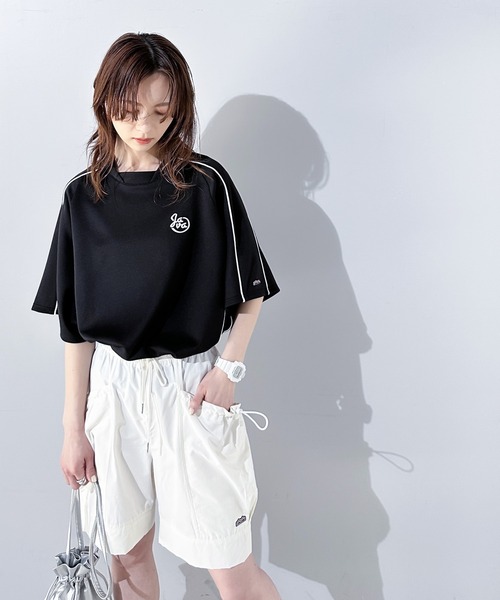 Java(ジャバ)の「《Javaジャバコラボ》シンプルなのに格上げ。ライン入り胸刺繍サッカーTシャツ(Tシャツ/カットソー・レディース・ブラック/グレイッシュベージュ/ネイビー・MEDIUM/LARGE/X-LARGE)」の12枚目の写真