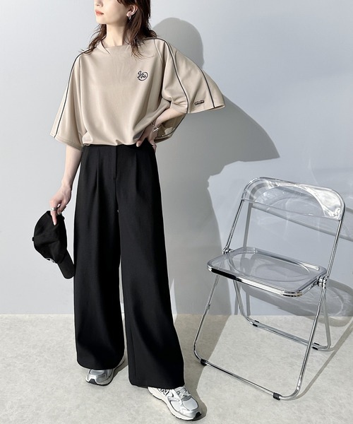 Java(ジャバ)の「《Javaジャバコラボ》シンプルなのに格上げ。ライン入り胸刺繍サッカーTシャツ(Tシャツ/カットソー・レディース・ブラック/グレイッシュベージュ/ネイビー・MEDIUM/LARGE/X-LARGE)」の6枚目の写真