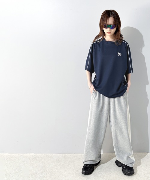 Java(ジャバ)の「《Javaジャバコラボ》シンプルなのに格上げ。ライン入り胸刺繍サッカーTシャツ(Tシャツ/カットソー・レディース・ブラック/グレイッシュベージュ/ネイビー・MEDIUM/LARGE/X-LARGE)」の10枚目の写真