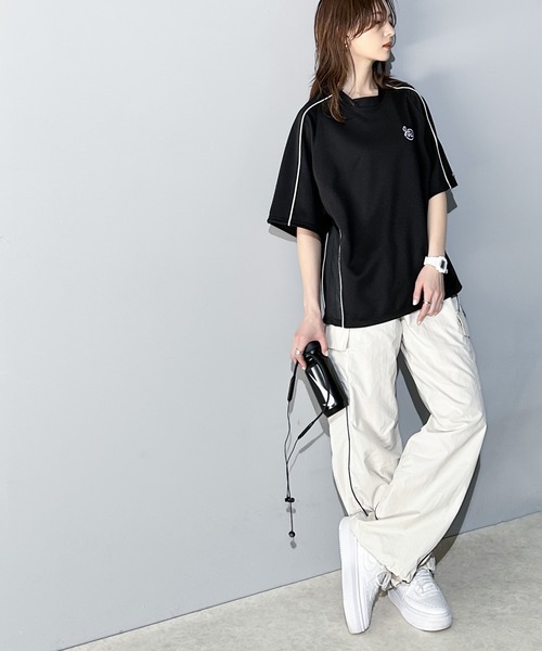 Java(ジャバ)の「《Javaジャバコラボ》シンプルなのに格上げ。ライン入り胸刺繍サッカーTシャツ(Tシャツ/カットソー・レディース・ブラック/グレイッシュベージュ/ネイビー・MEDIUM/LARGE/X-LARGE)」の15枚目の写真