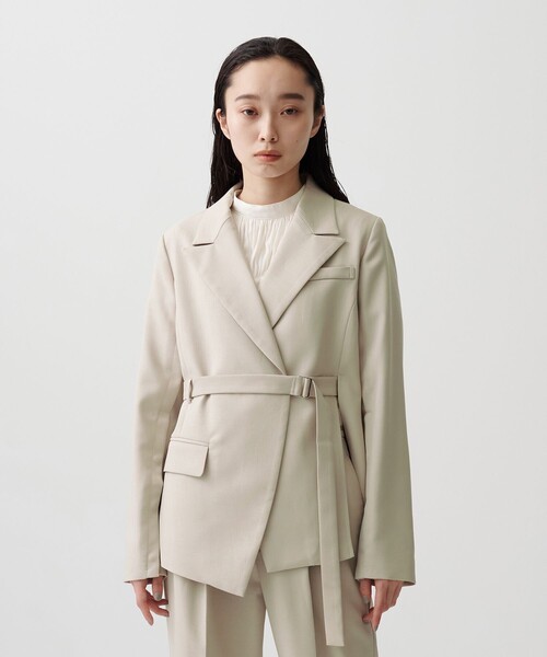 UNITED TOKYO（ユナイテッドトウキョウ）の「ファンクションリネンライクダブルジャケット｜セットアップ可/防シワ/吸水速乾/接触冷感/UVカット（セットアップ・レディース・ベージュ/ネイビー・1/2）」の6枚目の写真