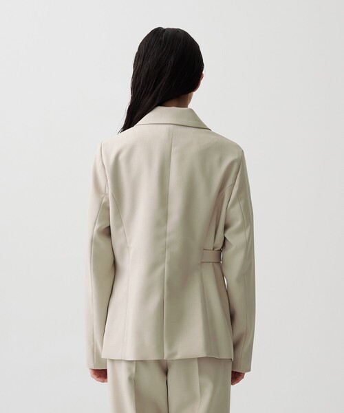 UNITED TOKYO（ユナイテッドトウキョウ）の「ファンクションリネンライクダブルジャケット｜セットアップ可/防シワ/吸水速乾/接触冷感/UVカット（セットアップ・レディース・ベージュ/ネイビー・1/2）」の9枚目の写真