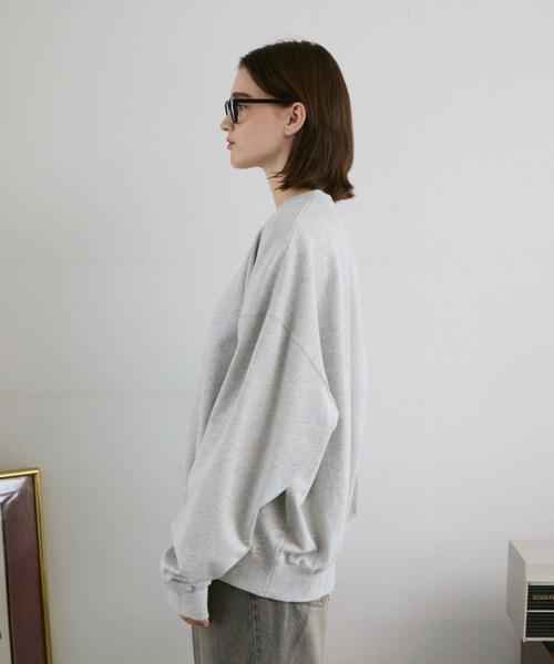 flaner(フラネ)の「Loose V neck sweat / ルーズVネックスウェット(スウェット・レディース・グレー/ブラック/ブルー・LARGE/MEDIUM/SMALL)」の19枚目の写真