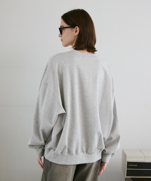 flaner(フラネ)の「Loose V neck sweat / ルーズVネックスウェット(スウェット・レディース・グレー/ブラック/ブルー・LARGE/MEDIUM/SMALL)」の20枚目の写真