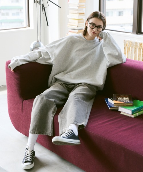 flaner(フラネ)の「Loose V neck sweat / ルーズVネックスウェット(スウェット・レディース・グレー/ブラック/ブルー・LARGE/MEDIUM/SMALL)」の8枚目の写真