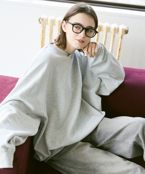 flaner（フラネ）の「Loose V neck sweat / ルーズVネックスウェット