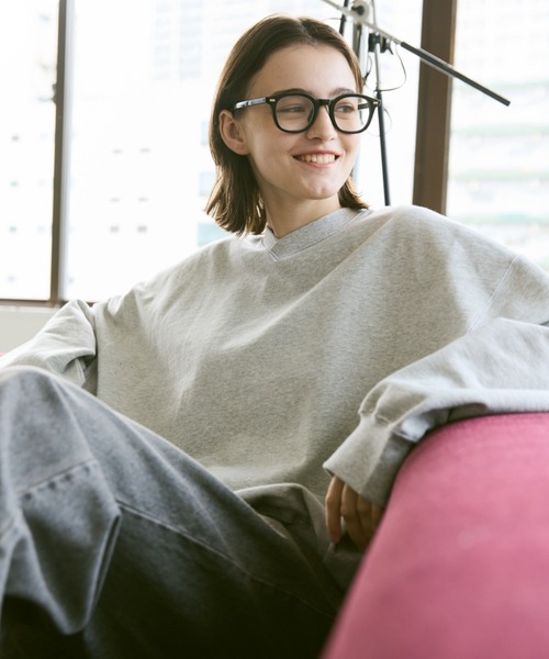 flaner(フラネ)の「Loose V neck sweat / ルーズVネックスウェット(スウェット・レディース・グレー/ブラック/ブルー・LARGE/MEDIUM/SMALL)」の6枚目の写真