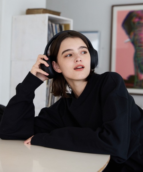 flaner(フラネ)の「Loose V neck sweat / ルーズVネックスウェット(スウェット・レディース・グレー/ブラック/ブルー・LARGE/MEDIUM/SMALL)」の9枚目の写真