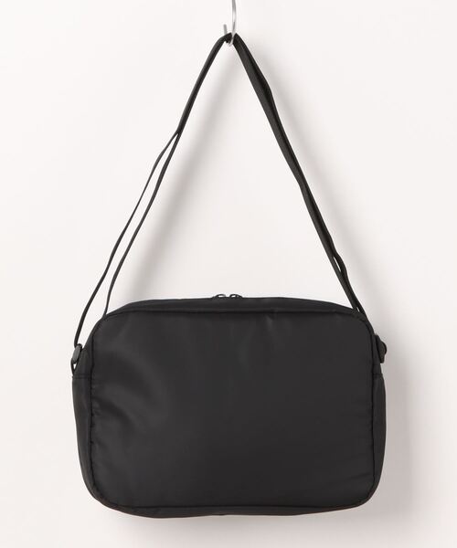 ショルダーバッグ ❣️日曜日の お値下げ スクエアボックスショルダーバッグ（ユニセックスアイテム