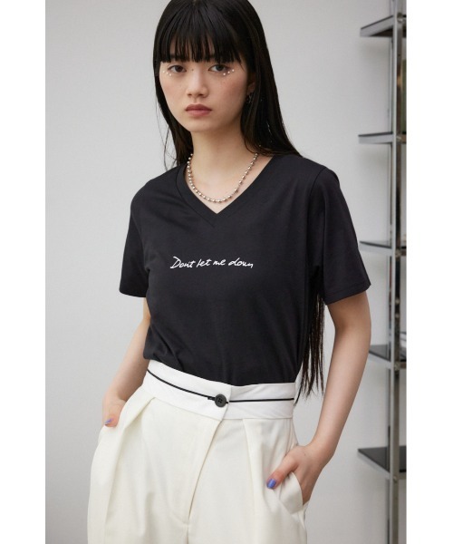 AZUL by moussy(アズールバイマウジー)の「フロントメッセージロゴTシャツ(Tシャツ/カットソー・レディース・ブラック/ホワイト/オレンジ/グレー/ライトベージュ・SMALL/MEDIUM)」の19枚目の写真