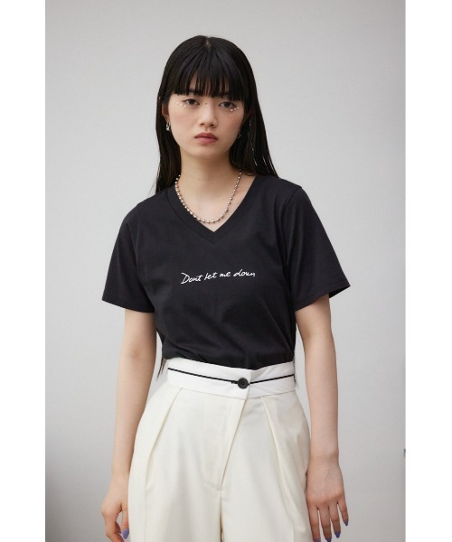 AZUL by moussy(アズールバイマウジー)の「フロントメッセージロゴTシャツ(Tシャツ/カットソー・レディース・ブラック/ホワイト/オレンジ/グレー/ライトベージュ・SMALL/MEDIUM)」の20枚目の写真