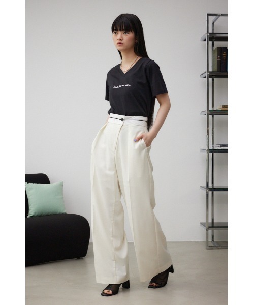 AZUL by moussy(アズールバイマウジー)の「フロントメッセージロゴTシャツ(Tシャツ/カットソー・レディース・ブラック/ホワイト/オレンジ/グレー/ライトベージュ・SMALL/MEDIUM)」の21枚目の写真