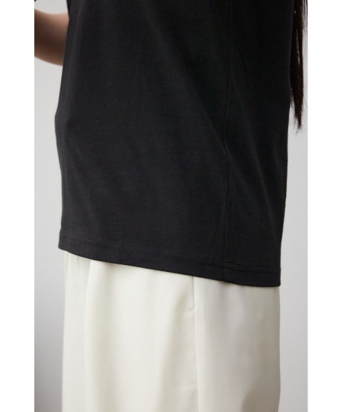 AZUL by moussy(アズールバイマウジー)の「フロントメッセージロゴTシャツ(Tシャツ/カットソー・レディース・ブラック/ホワイト/オレンジ/グレー/ライトベージュ・SMALL/MEDIUM)」の10枚目の写真