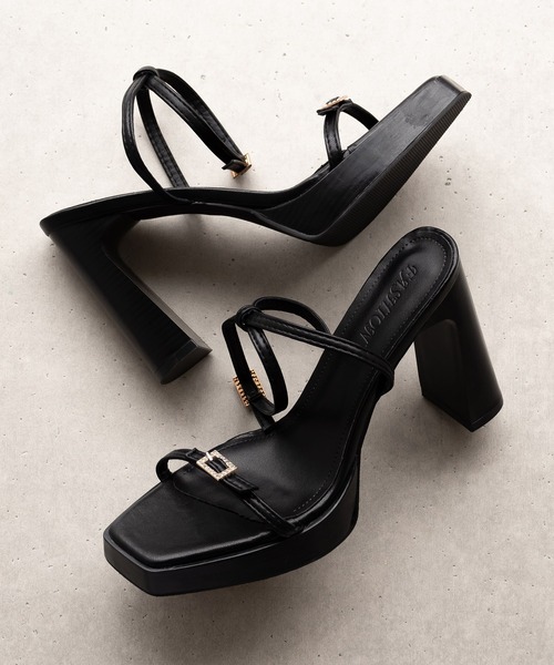 SVEC(シュベック)の「ブロックハイヒール アンクルストラップ サンダル(サンダル・レディース・ブラック系その他/ブラック・37/39/35)」の2枚目の写真