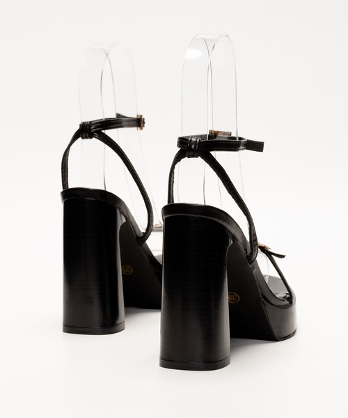 SVEC(シュベック)の「ブロックハイヒール アンクルストラップ サンダル(サンダル・レディース・ブラック系その他/ブラック・37/39/35)」の6枚目の写真