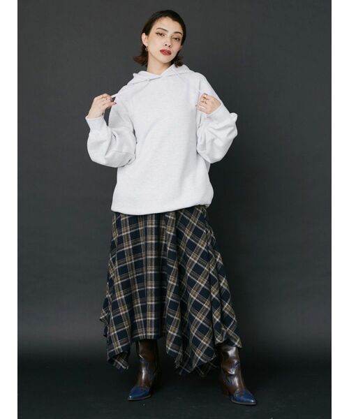 EVRIS（エヴリス）の「バックロゴBIGフーディー（パーカー・レディース・ホワイト/ブラウン/グレー/レッド/ブラック・FREE）」の16枚目の写真