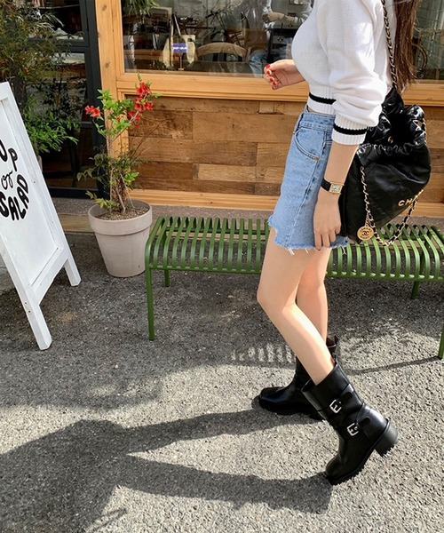 LYEON（リヨン）の「アシメウエストデニムショートパンツ（デニムパンツ・レディース・ブルー・LARGE/MEDIUM/SMALL）」の7枚目の写真