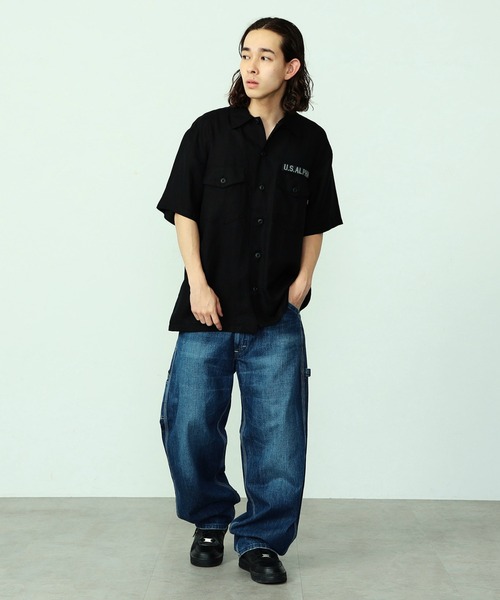 ※ALPHA（アルファ）の「ユーティリティリネンシャツ / スーベニア刺繍 半袖（SOUVENIR）（シャツ/ブラウス・メンズ・ブラック/オリーブ・LARGE/MEDIUM/X-LARGE）」の9枚目の写真