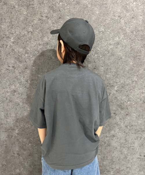 THE CASUAL(カジュアル)の「ピグメント オーバーサイズ ポケット Tシャツ(Tシャツ/カットソー・キッズ・グリーン/チャコール/ネイビー/ブラック/パープル/ベージュ・110cm/130cm/140cm/150cm/160cm/120cm)」の14枚目の写真